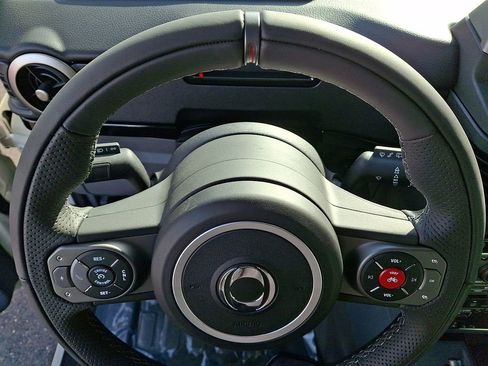 New 2025 INEOS Grenadier Fieldmaster Edition image 9