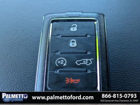 Used 2023 Jeep Grand Cherokee L Laredo image 30