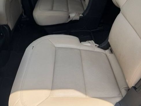 Used 2021 Ford Explorer Limited w/ Equipment Group 301A RWD image 13