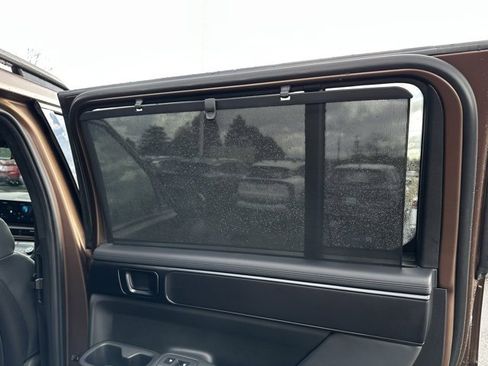 Used 2024 Hyundai Santa Fe Calligraphy image 12