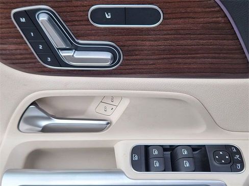 Certified 2026 Mercedes-Benz GLB 250 4MATIC image 11