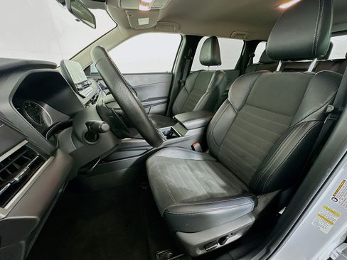 Used 2024 Mitsubishi Outlander SE image 13