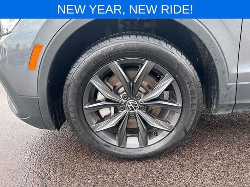 Used 2024 Volkswagen Tiguan SE image 44