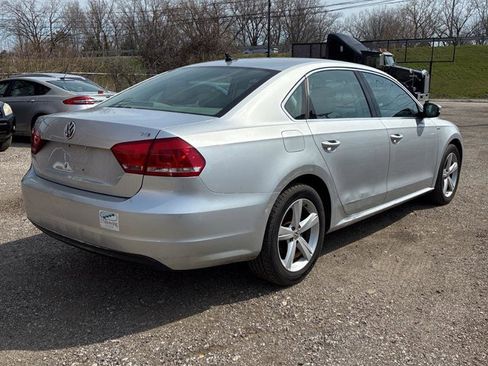 Used 2014 Volkswagen Passat 1.8T Wolfsburg Edition image 5
