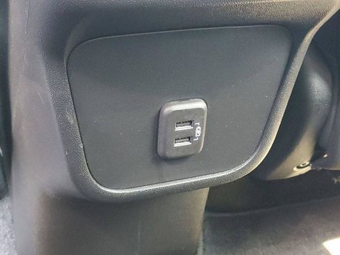 Used 2024 Chevrolet Equinox LT FWD image 27