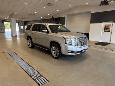Used 2016 GMC Yukon Denali w/ Open Road Package image 4