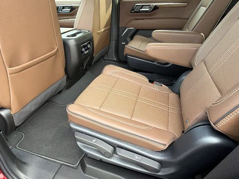 Used 2025 Chevrolet Tahoe High Country w/ Sun And Tow Package image 24