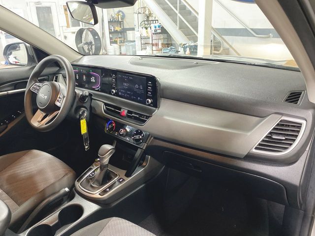 Used 2024 Kia Seltos LX AWD/4WD image 26