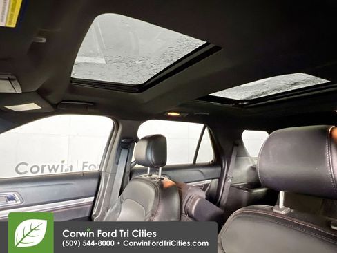 Used 2016 Ford Explorer Sport image 26