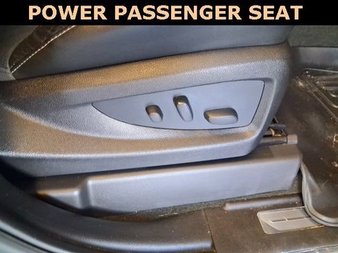 Used 2018 GMC Yukon XL SLT w/ Open Road Package image 36