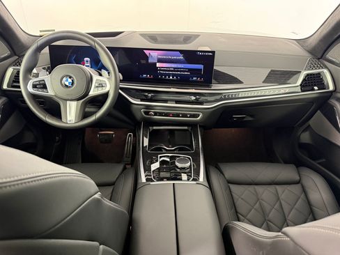 Used 2026 BMW X7 xDrive40i w/ M Sport Package image 17