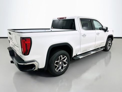 New 2026 GMC Sierra 1500 SLT image 7