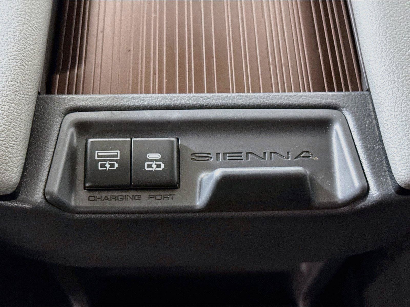 Certified 2024 Toyota Sienna XLE FWD image 36