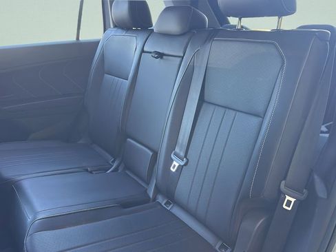 Used 2023 Volkswagen Tiguan SE FWD image 26