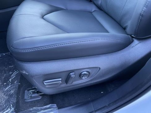 Used 2023 Toyota Highlander Limited AWD/4WD image 13