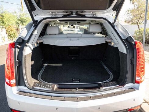 Used 2016 Cadillac SRX Luxury image 18