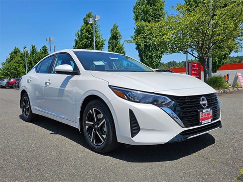 New 2025 Nissan Sentra SV w/ Trunk Package image 2