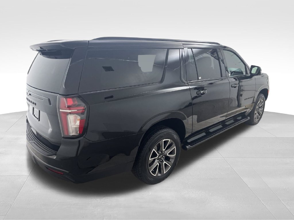 Used 2024 Chevrolet Suburban Z71 w/ Luxury Package AWD/4WD image 5