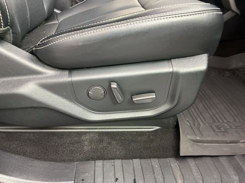 Used 2020 Ford F150 Lariat image 6