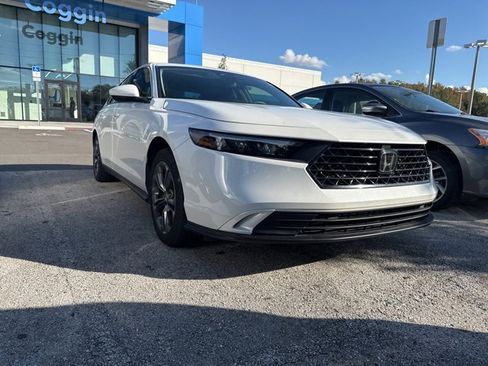 Certified 2023 Honda Accord EX image 11