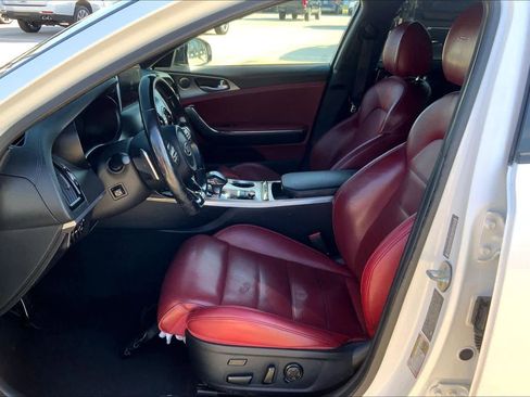 Used 2019 Kia Stinger GT2 image 7