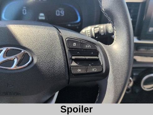 Used 2025 Hyundai Venue SEL FWD image 8