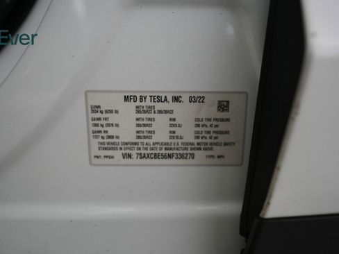 Used 2022 Tesla Model X image 30