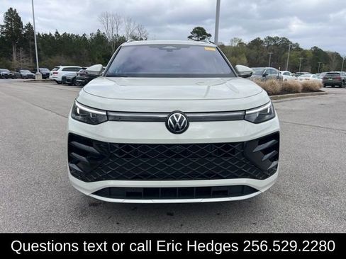 Used 2026 Volkswagen Tiguan SEL R-Line image 2