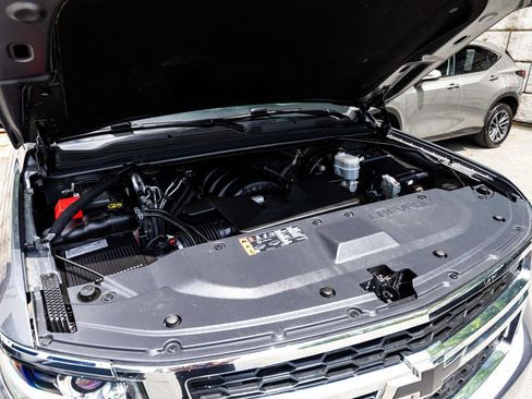Used 2020 Chevrolet Tahoe LT w/ Luxury Package AWD/4WD image 29