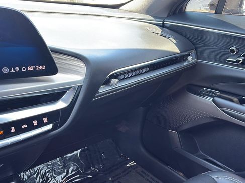 Used 2024 Cadillac Lyriq Luxury AWD/4WD image 26