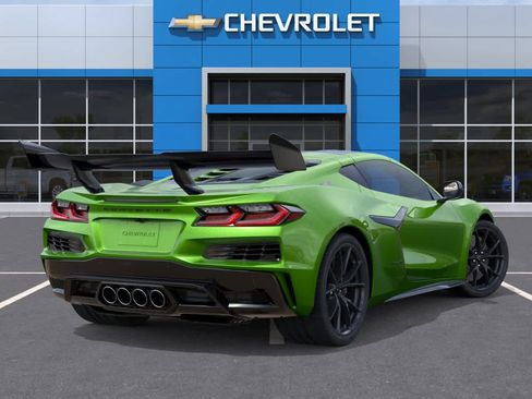 New 2026 Chevrolet Corvette ZR1 w/ ZR1 Carbon Fiber Aero Package RWD image 4