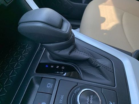 Certified 2025 Toyota RAV4 LE AWD/4WD image 25