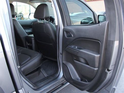 Used 2021 Chevrolet Colorado ZR2 w/ Colorado ZR2 Bison Edition AWD/4WD image 32