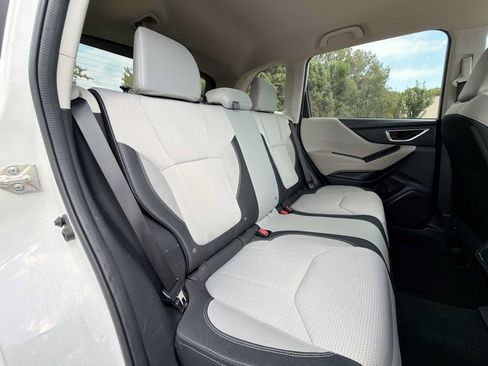 Used 2021 Subaru Forester AWD/4WD image 17