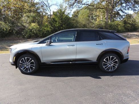 New 2026 Cadillac Optiq Sport 1 image 8