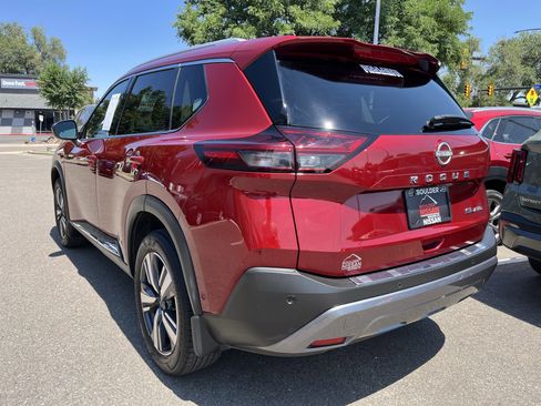 Used 2022 Nissan Rogue SL w/ SL Premium Package image 6