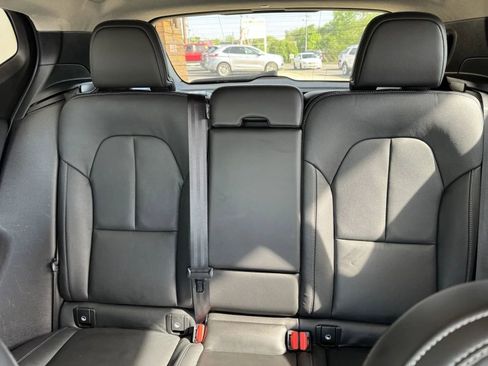 Used 2021 Volvo XC40 T5 Momentum AWD/4WD image 25