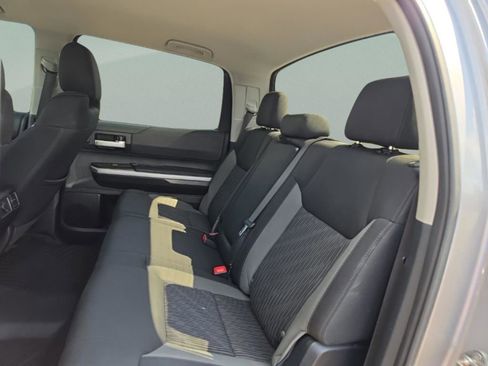 Used 2017 Toyota Tundra SR5 w/ SR5 Upgrade Package AWD/4WD image 25