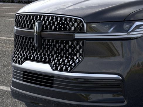New 2025 Lincoln Navigator Reserve image 17