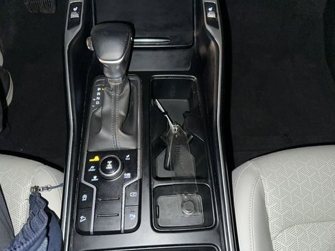 Used 2023 Kia Sorento S w/ Panoramic Sunroof Package image 16