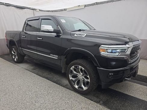 Used 2022 RAM 1500 Limited w/ Body-Colour Bumper Group AWD/4WD image 3
