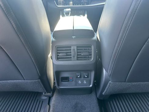 New 2026 Nissan Rogue Platinum w/ Platinum Premium Package AWD/4WD image 21