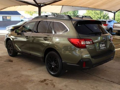 Used 2018 Subaru Outback 2.5i Premium image 5