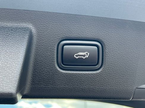 Used 2022 Kia Telluride EX w/ EX Premium Package image 18