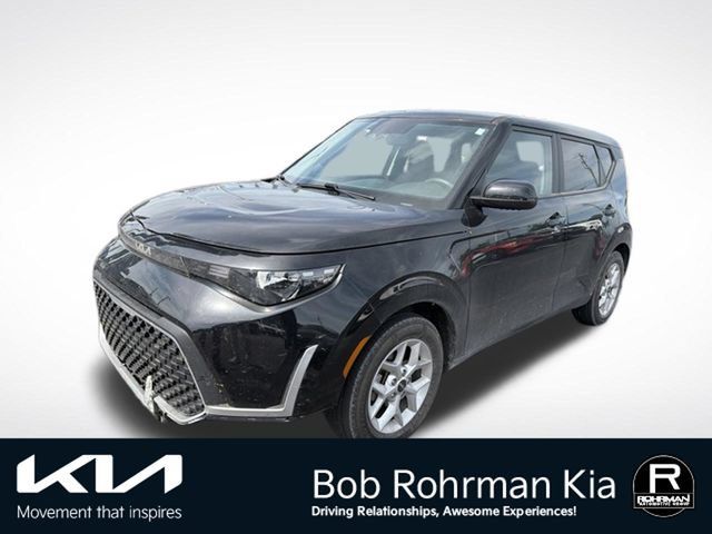 Used 2024 Kia Soul LX w/ Option Group 015 FWD image 1
