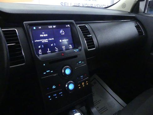 Used 2019 Ford Flex SEL image 14