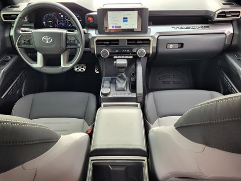 Used 2024 Toyota Tacoma TRD Sport image 14