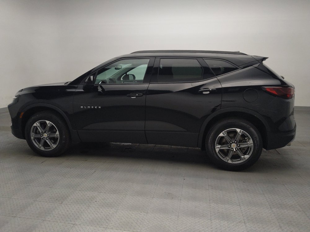 Used 2024 Chevrolet Blazer LT w/ Convenience Package FWD image 3