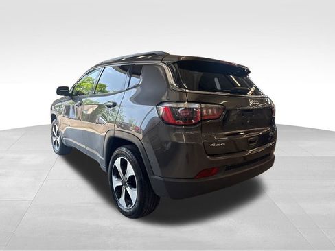 Used 2017 Jeep Compass Latitude w/ Popular Equipment Group AWD/4WD image 30