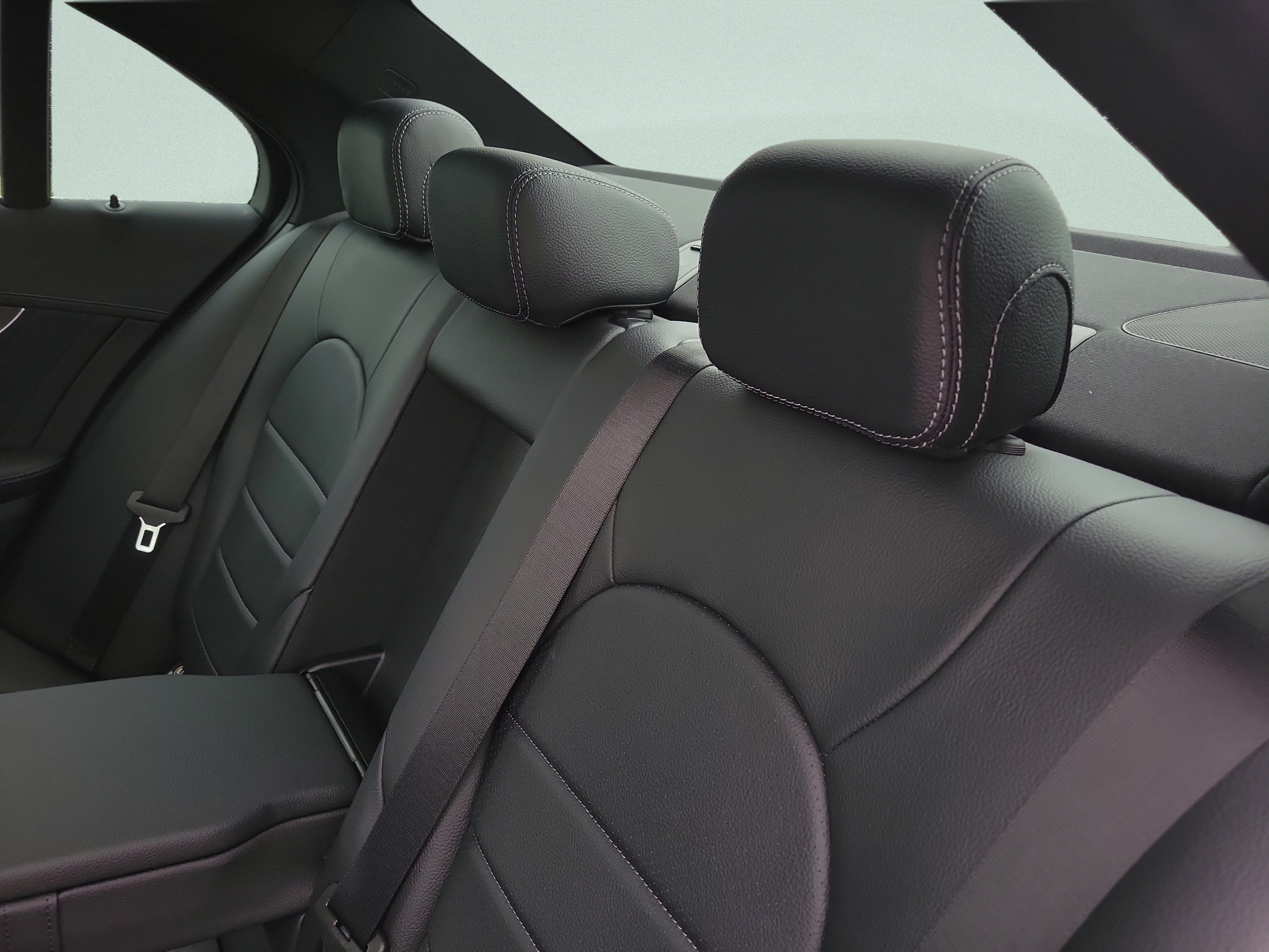 Used 2015 Mercedes-Benz C 300 Sedan image 11